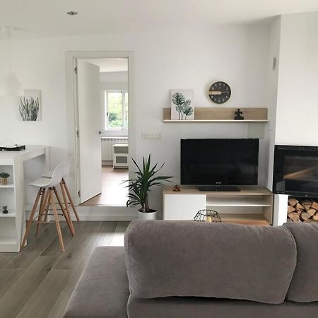 Casa Vanguardista En El Campo Cerca De Santiago بونتيفيذرا المظهر الخارجي الصورة